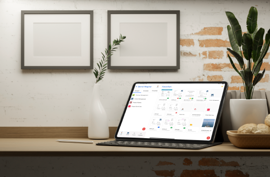Tablet auf einem Schreibtisch